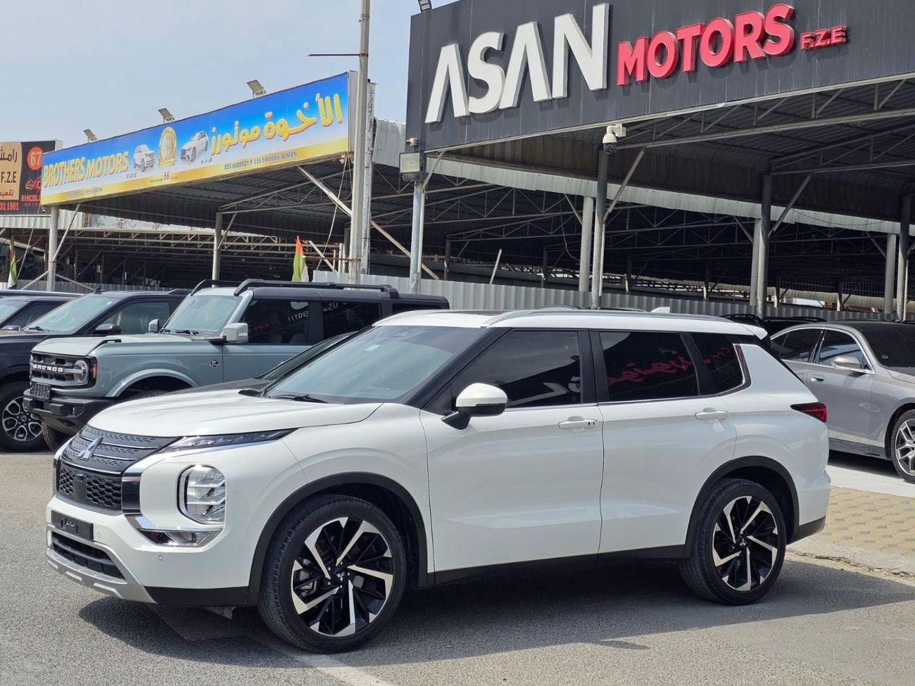 ميتسوبيشي آوتلاندر GLX High 2.4L