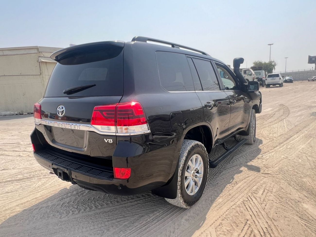 Toyota Land Cruiser DIESEL 4.5 LITER RIGHT HAND DRIVE 2019 BLACK COLOR