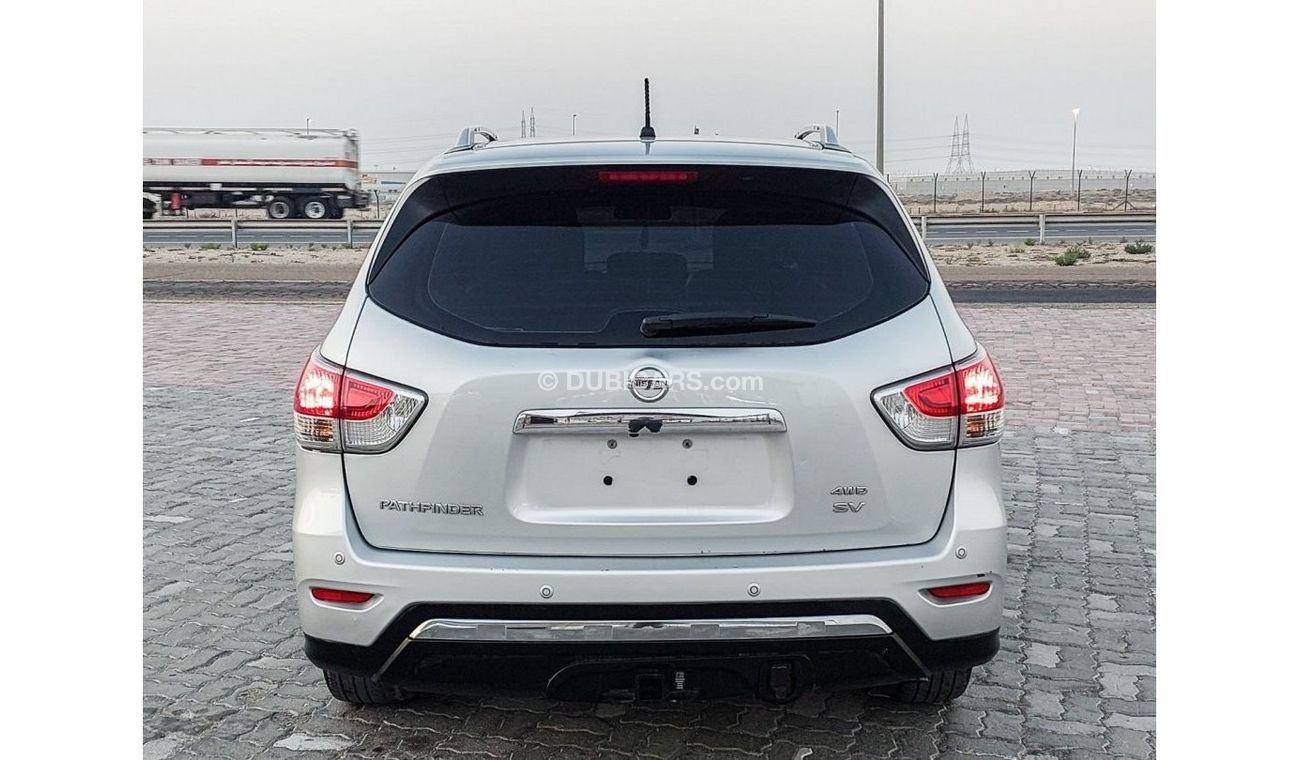 Nissan Pathfinder SV