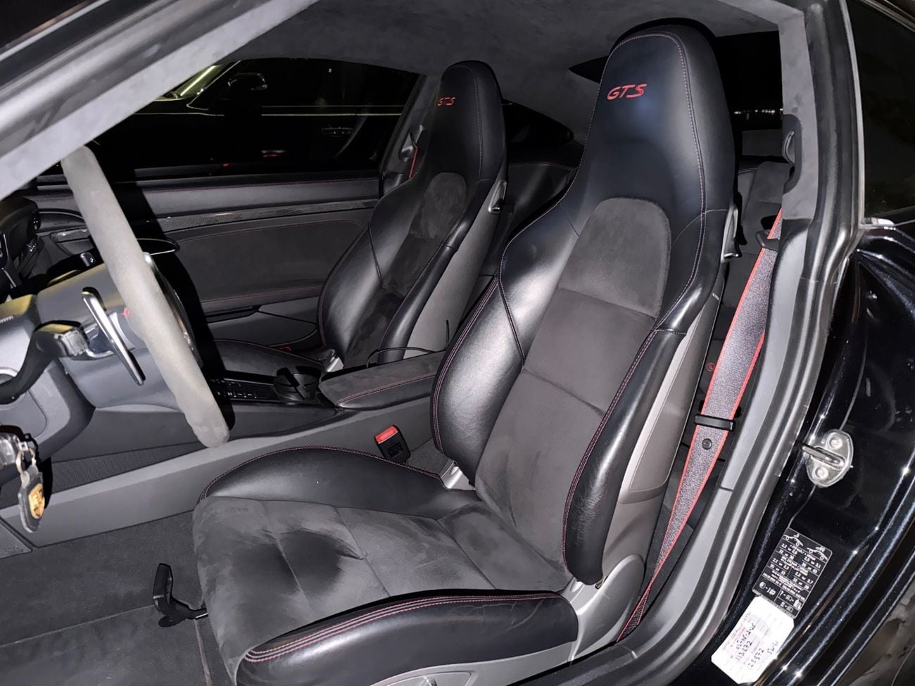 بورش 911 CARRERA 4GTS