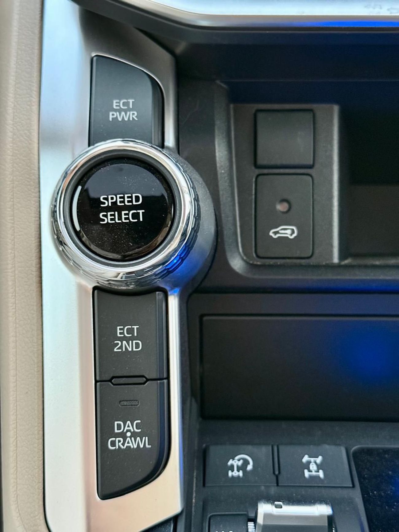 Toyota Land Cruiser GXR 4.0L