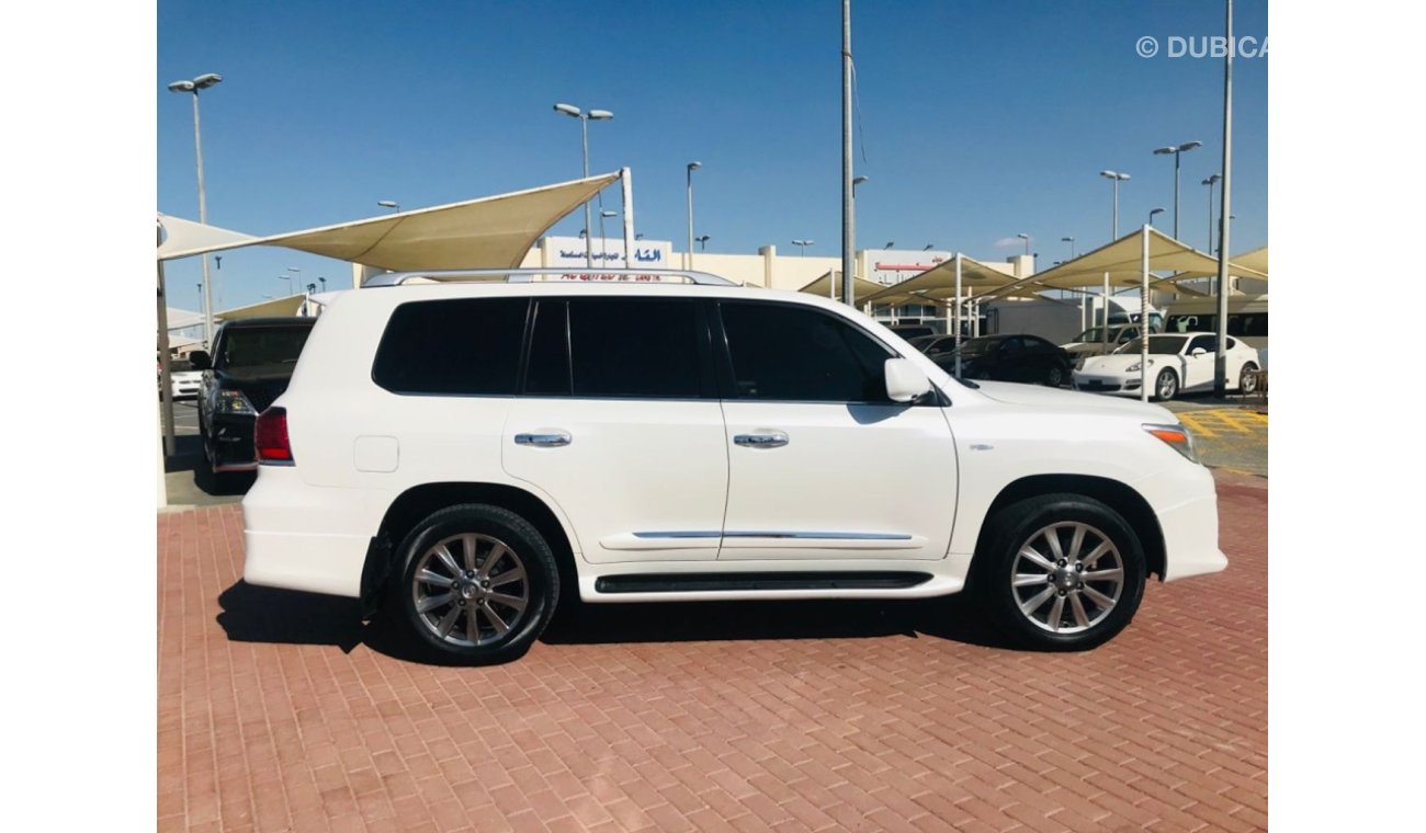 Lexus LX570