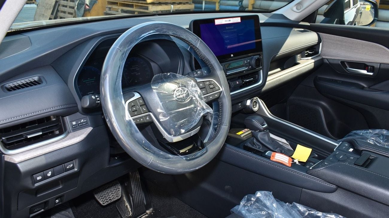 Toyota Hilux TOYOTA GRAND HIGHLANDER LIMITED