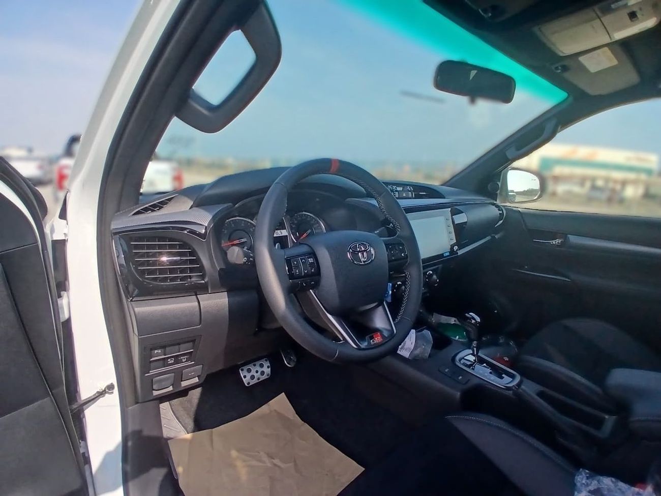 تويوتا هيلوكس TOYOTA HILUX GR SPORT - 2.8L- DSL - AT - 2026 MY (GCC)