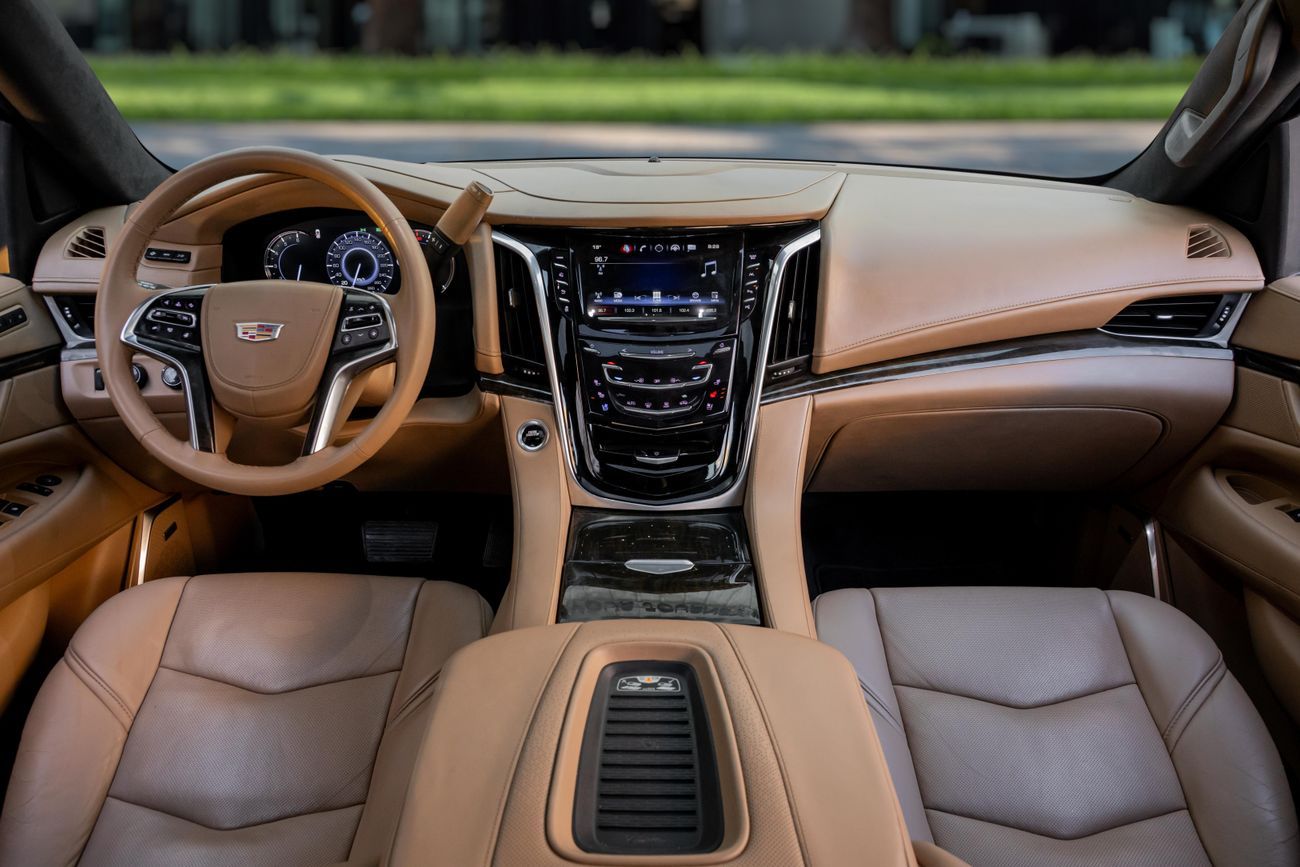 Cadillac Escalade Escalade Platinum ESV | 3,134 P.M | 0% Downpayment | Platinum ESV | Warranty