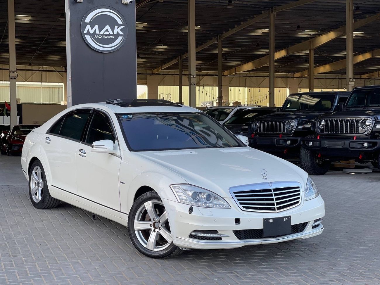 مرسيدس بنز S 400 S400 ماشي فقط 48000