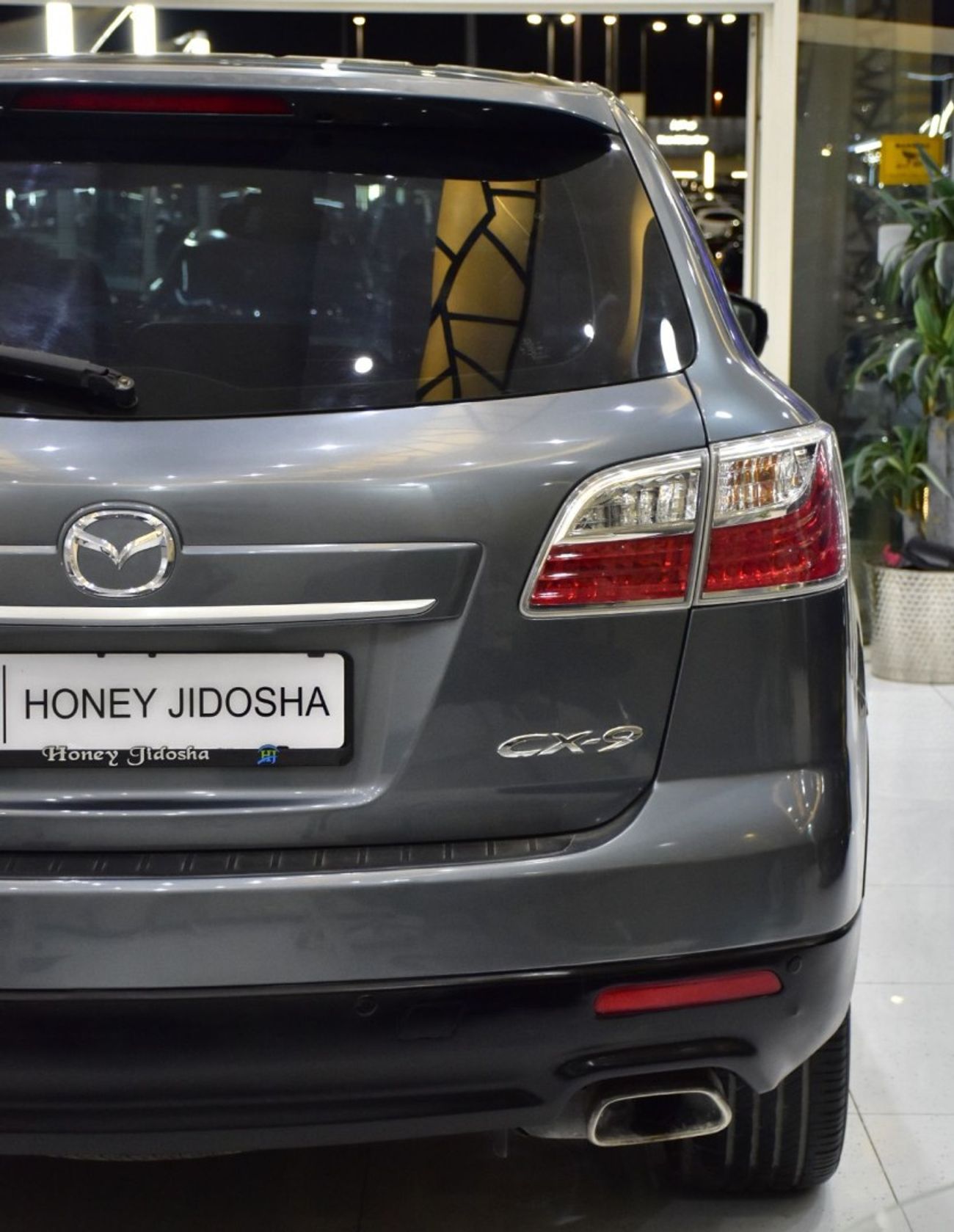 Mazda CX9 EXCELLENT DEAL for our Mazda CX-9 ( 2010 Model ) in Grey Color GCC Specs