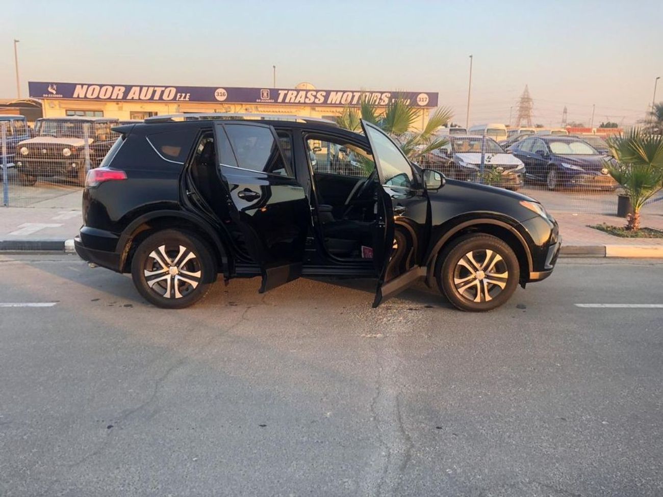 Toyota RAV4 TOYOTA RAV4 LE 2016