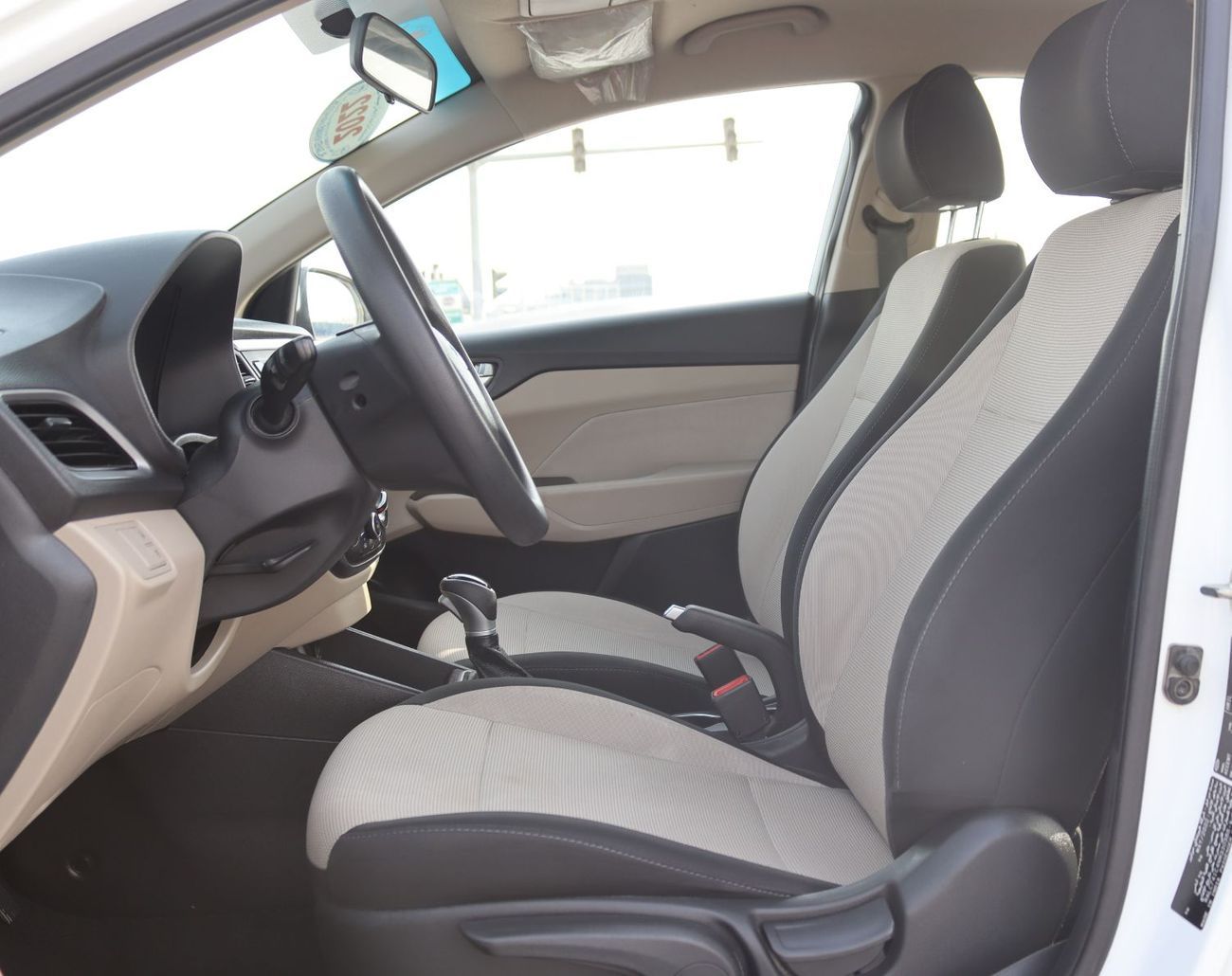 Hyundai Accent Base 1.6L (123 HP) Hyundai Accent, GCC car, in excellent condition, accident-free, 1600 cc engine, p