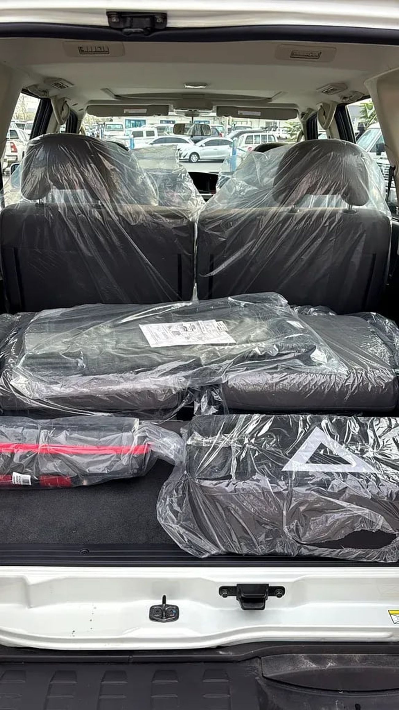 Nissan Patrol Safari Nissan Patrol Safari (Al Ostoura Edition) 4.8L Gasoline Engine 7 Seater