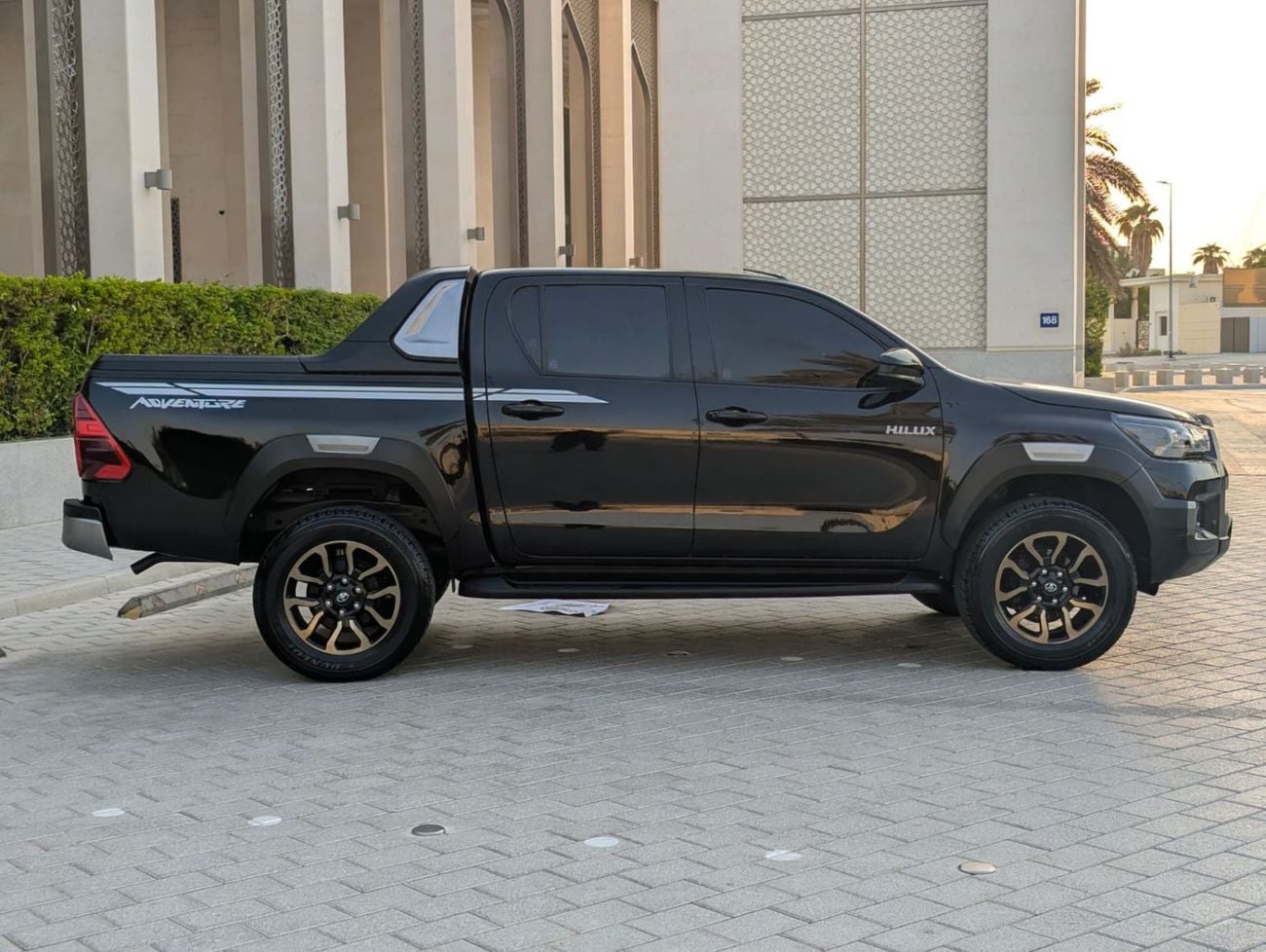 Toyota Hilux GLX 2018 Toyota Hilux Adventure GCC Specs Facelifted 2026 V4 2.7L Interior and Exterior Well-maintaind