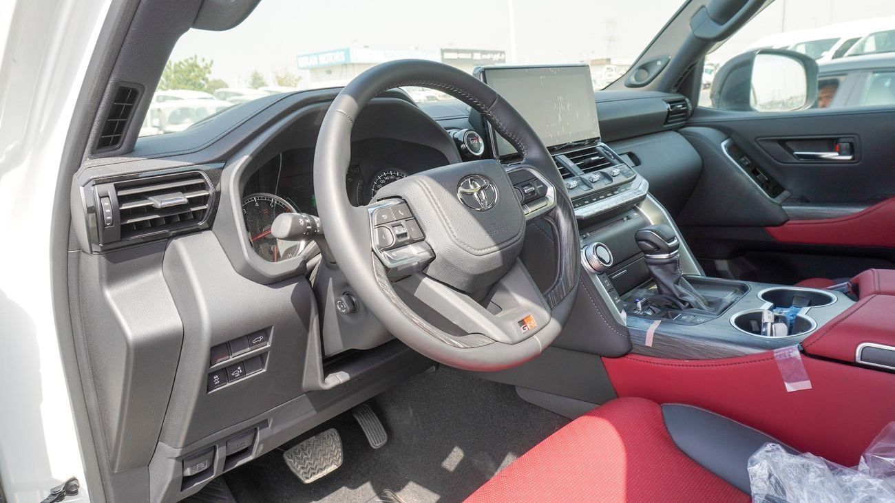 تويوتا لاند كروزر GR SPORT