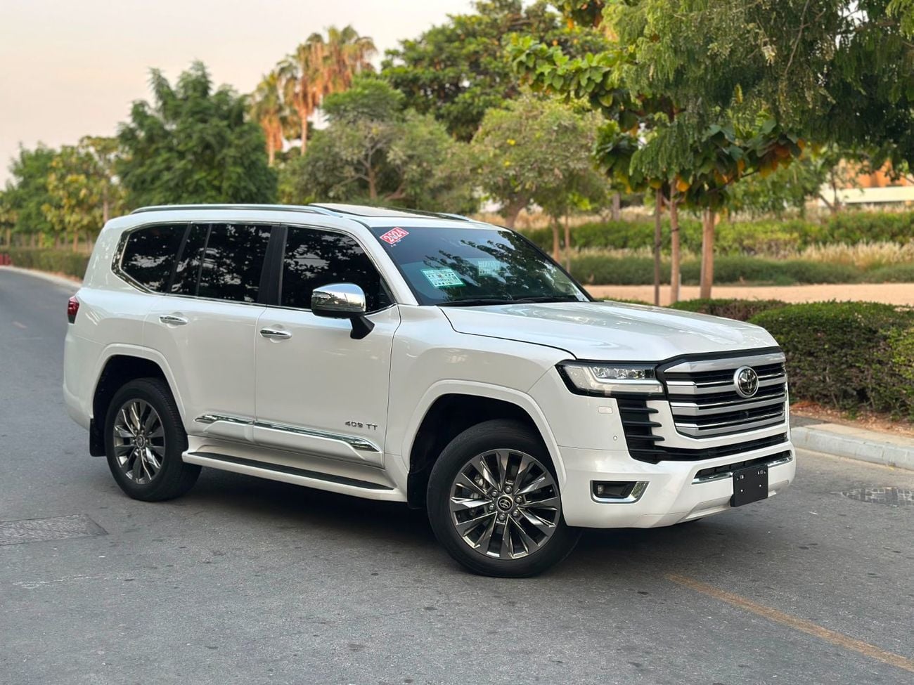 تويوتا لاند كروزر VXR