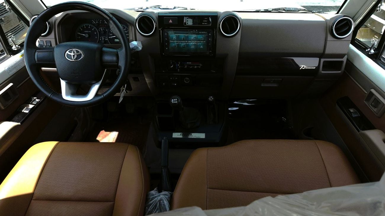 Toyota Land Cruiser Pick Up TOYOTA LC 70 LX V6 70th Anniversary