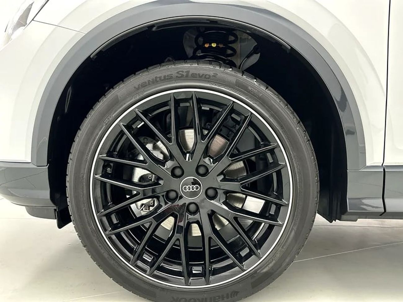 Audi Q2 Advanced 35 TFSI 150hp Black Package (Ref# 073216)