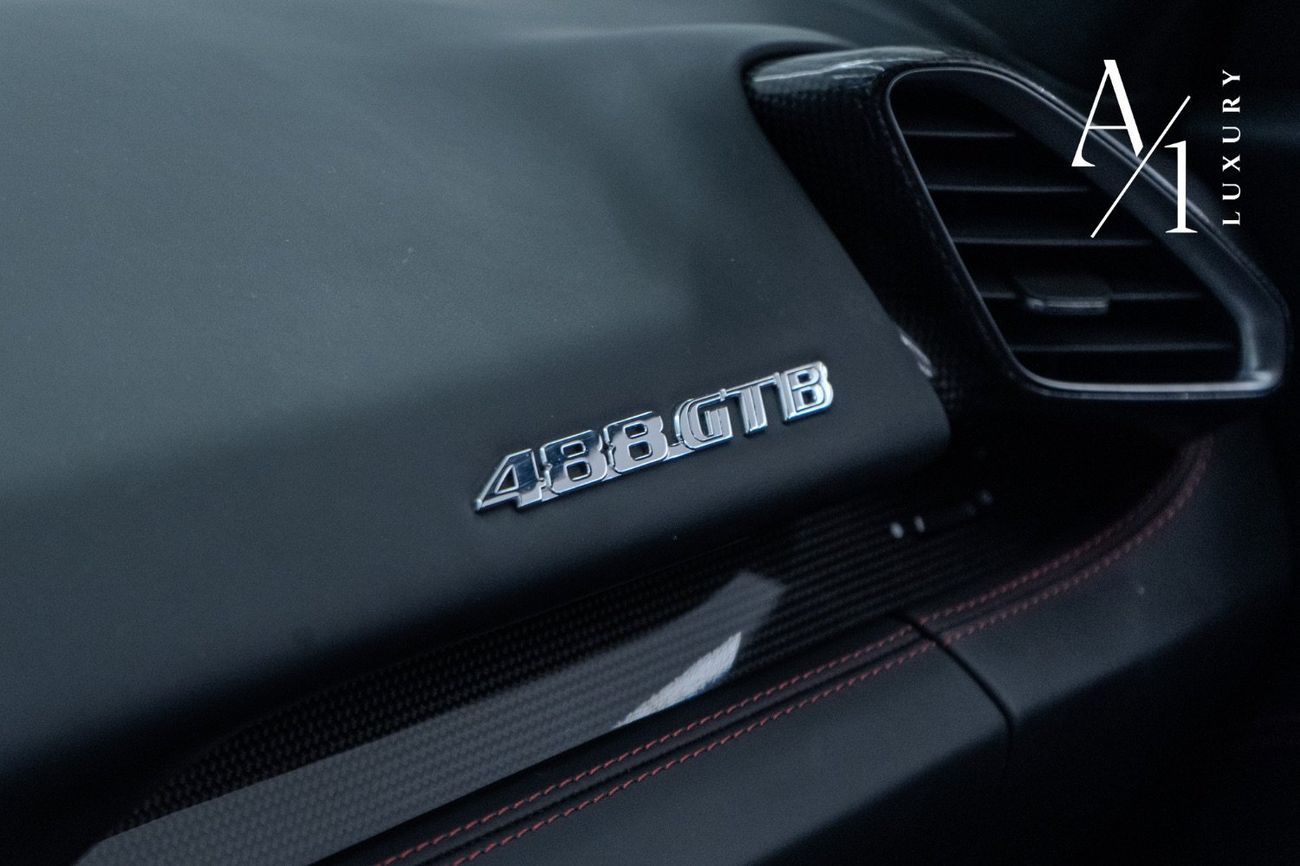 Ferrari 488 Std 3.9L 2017 Ferrari 488 GTB, Excellent Condition, Fully Loaded, Carbon Fibre Accents, European Spe