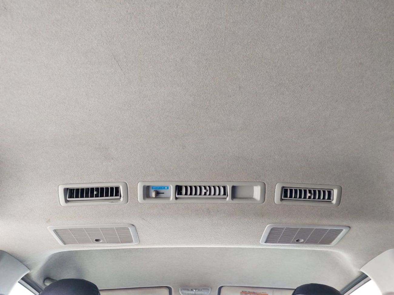 Toyota Hiace TOYOTA HIACE VAN RHD 2007 MODEL 2.0 L PETROL AUTOMATIC(PM55176)