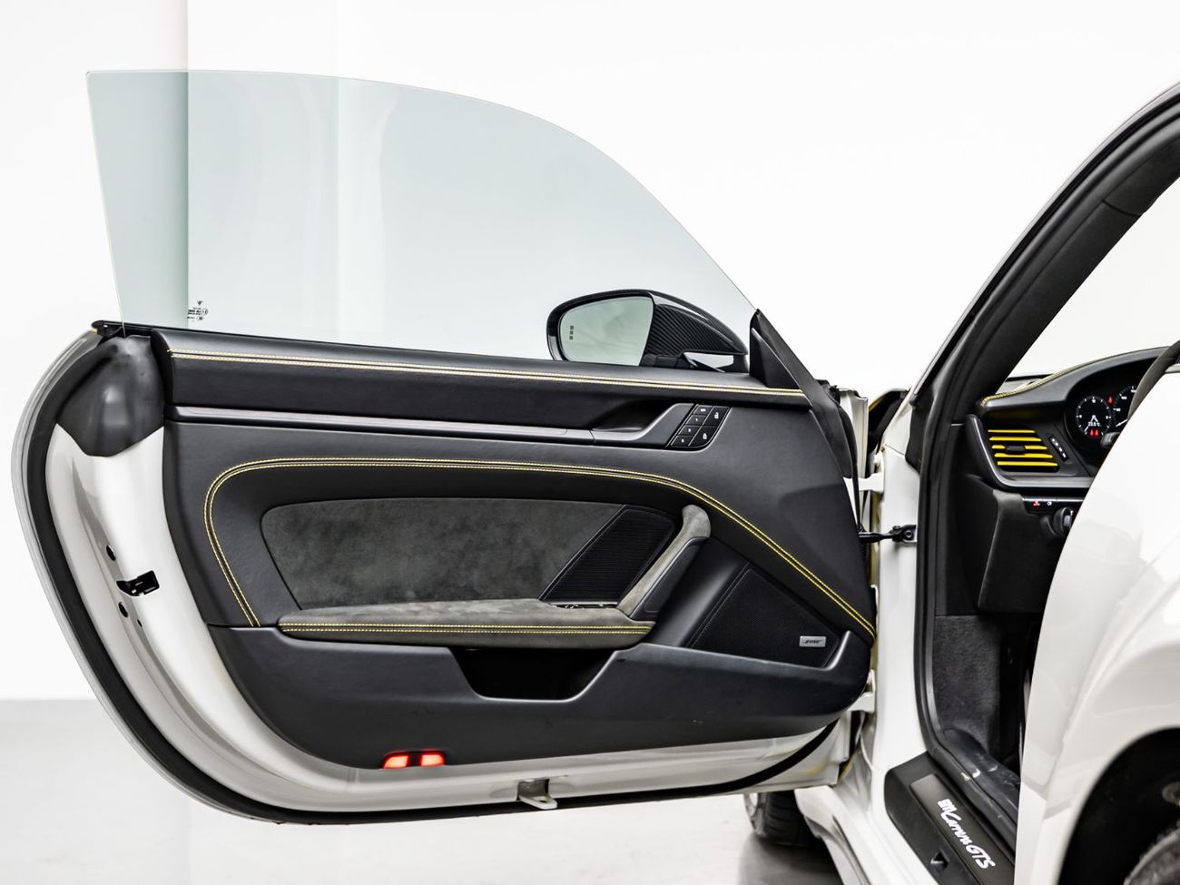 Porsche 911 Carrera GTS 3.0L (450 HP) Coupe