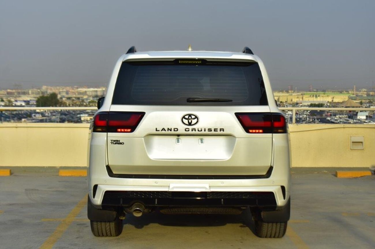 Toyota Land Cruiser 300 GXR V6 3.5L Twin Turbo Automatic Black Edition