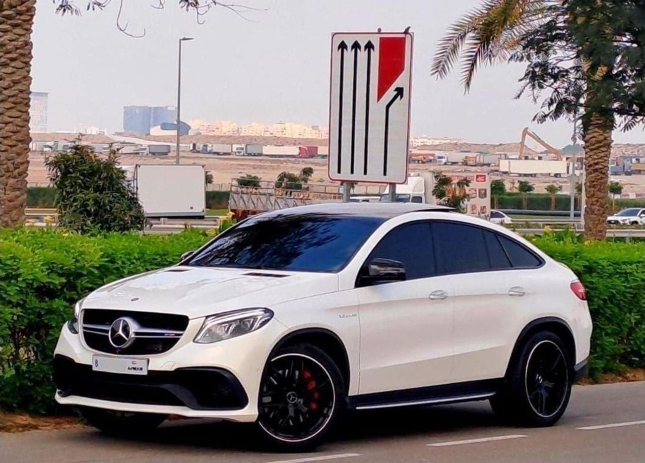 Mercedes-Benz GLE 63 S AMG MERCEDES BENZ GLE 63 S AMG | 2016 MODEL | GCC (2650X48 MONTHLY)