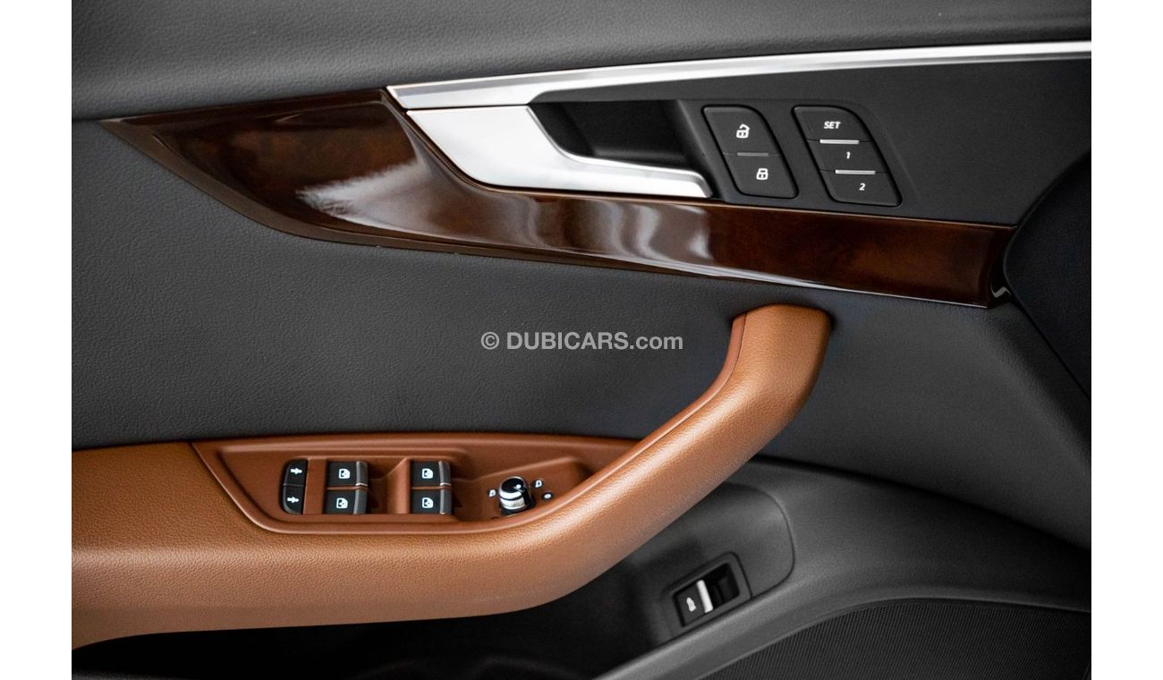 أودي A4 45 TFSI quattro ديزاين 2017 Audi A4 2.0L S-Line Quattro / Full-Service History