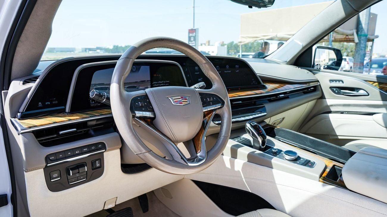 كاديلاك إسكالاد PREMIUM LUXURY PLATINUM