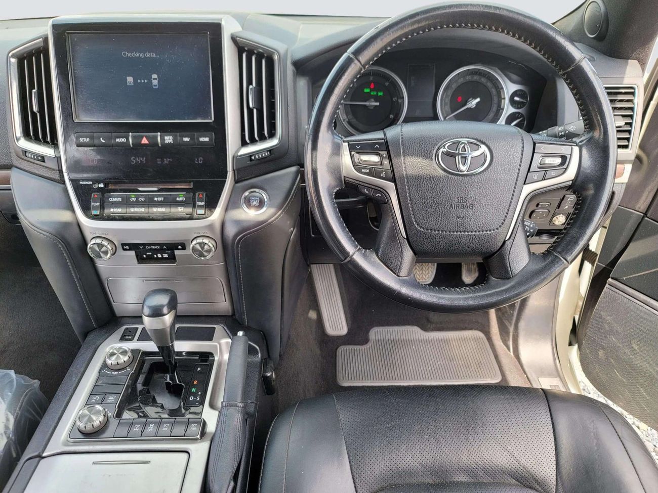 تويوتا لاند كروزر Diesel 4.5L V8 Right Hand Drive (Export Only)