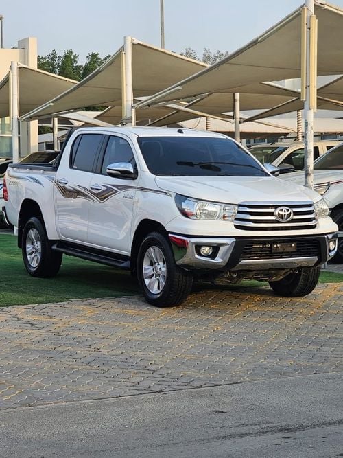 تويوتا هيلوكس GLX