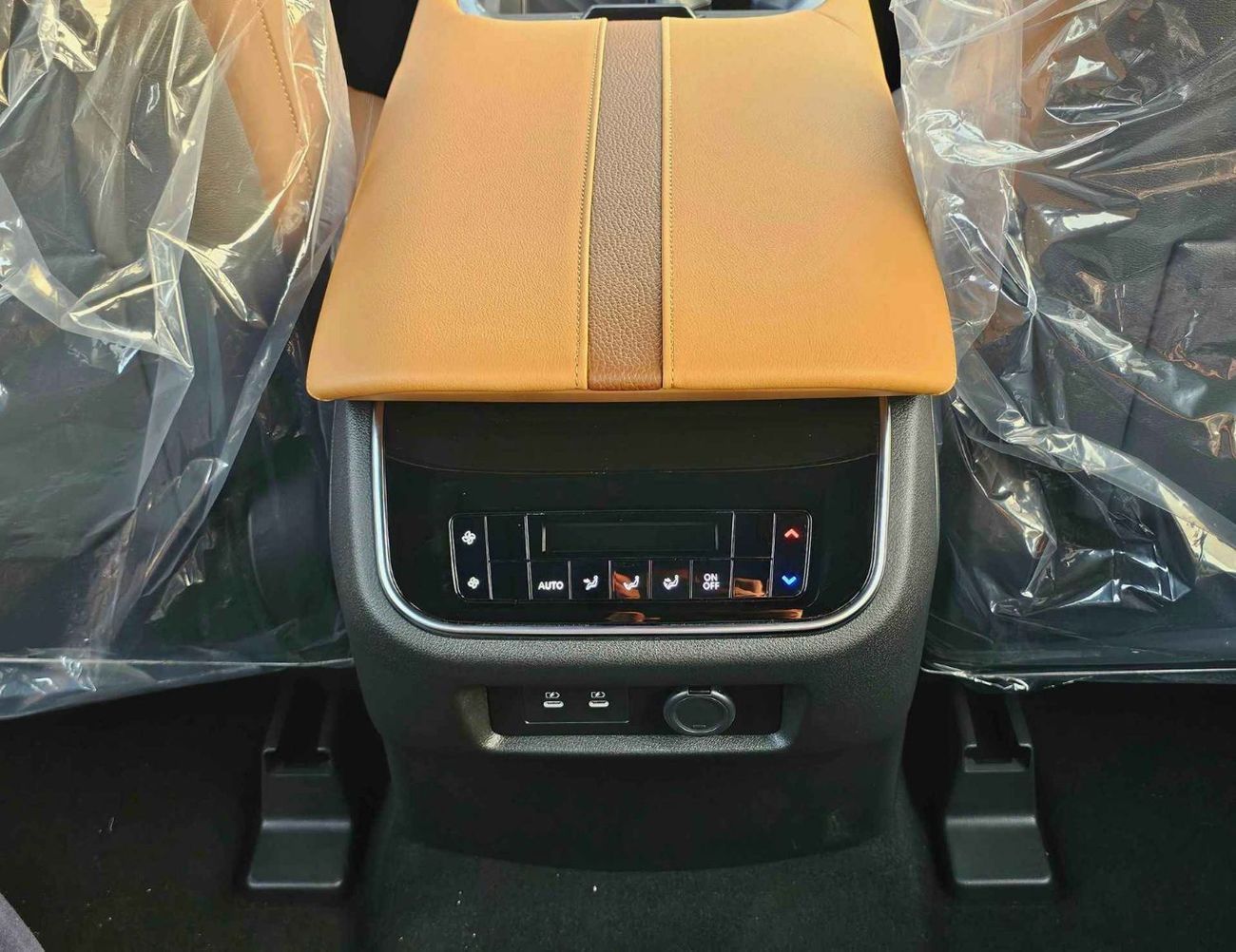 Nissan Patrol SE PLATINUM / 3.8L V6 / PWR SEATS WITH 360* CAMERA / HEADUP DISPLAY / FULL OPTION (CODE # SE PLATINU