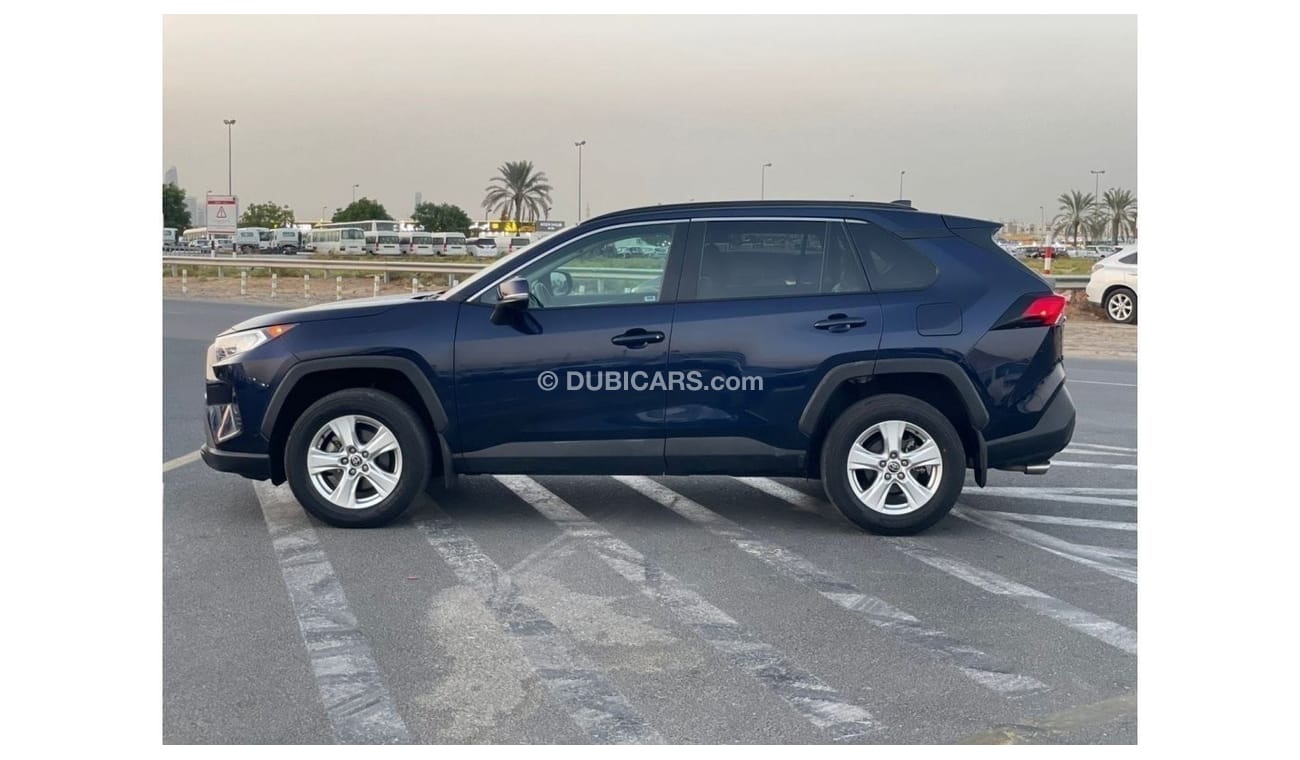 Toyota RAV4 2021 Toyota RAV4 XLE - 2.5L V4 MidOption+