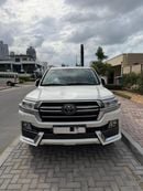 Toyota Land Cruiser VXR 5.7L AWD