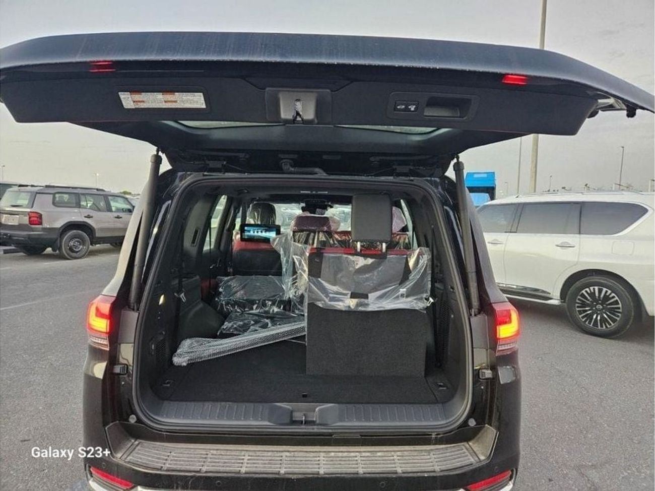 Toyota Land Cruiser TOYOTA LAND CRUISER 3.5L ZX 7 SEATER PETROL