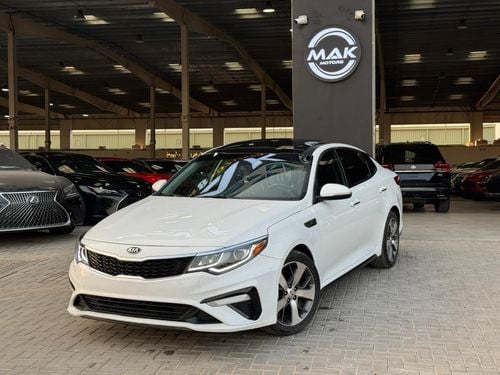 Kia Optima Si 2.4L 2.4L V4 / PANORAMIC SUNROOF / LEATHER / ROAD ASSIST / RIMS / IN PERFECT CONDITION