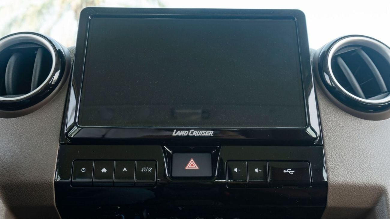 Toyota Land Cruiser Pick Up 2025 Toyota Land Cruiser LC79 DC 2.8L AT Diesel Full Option