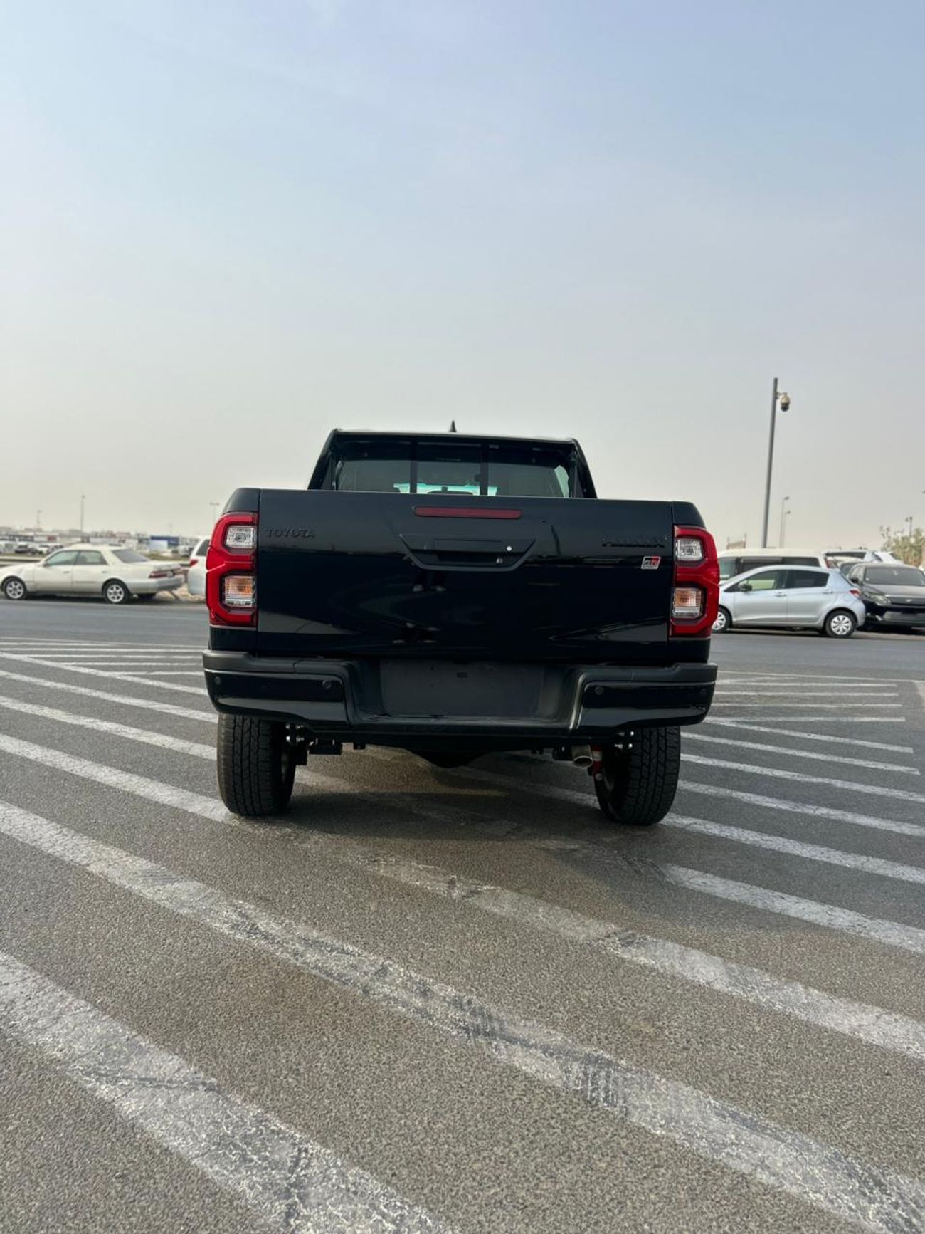 تويوتا هيلوكس Toyota Hilux Toyota Hilux GR Sport 4.0L