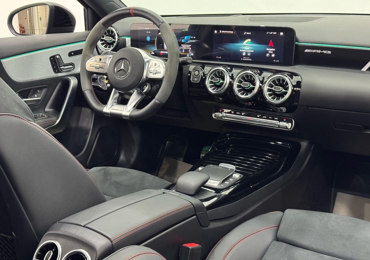 Mercedes-Benz A 35 AMG 4MATIC Hatchback 2022 Mercedes Benz A35 AMG Aerodynamic Package, 2027 Mercedes Warranty, Very Low Km