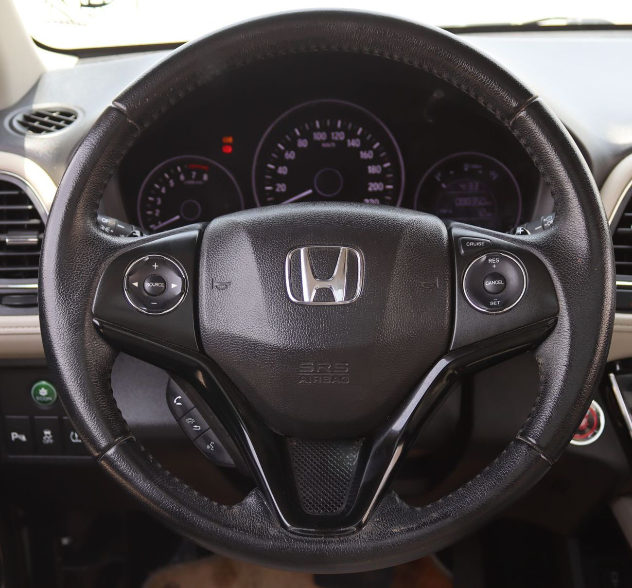 هوندا HRV سياره HRV خليجى بحاله ممتازه موديل 2021 ممشى 88000 كيلو متر وبمحرك 1800 سى سى