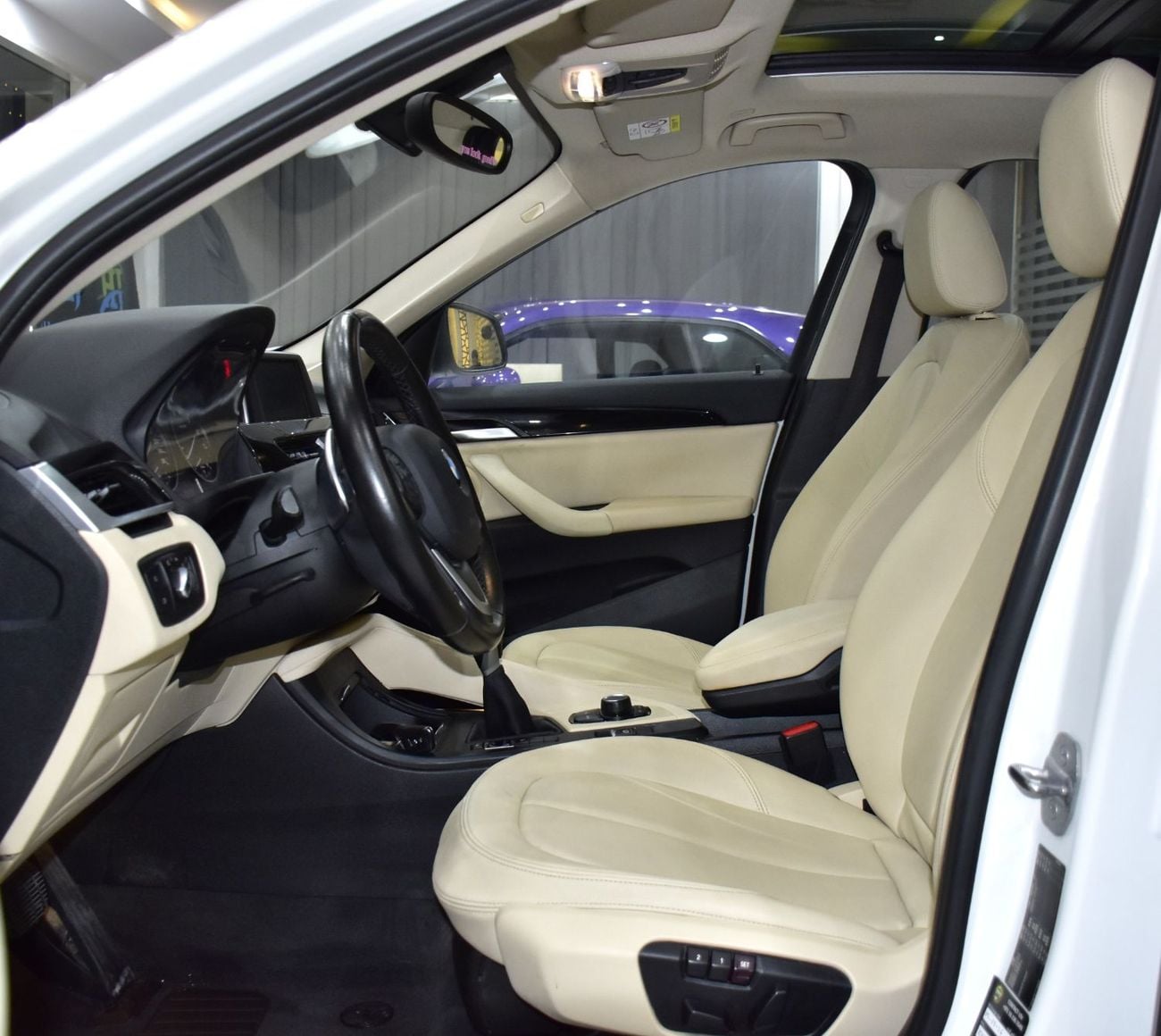 BMW X1 SDRIVE 20i EXCLUSIVE EXCELLENT DEAL for our BMW X1 sDrive20i ( 2017 Model ) in White Color GCC Specs