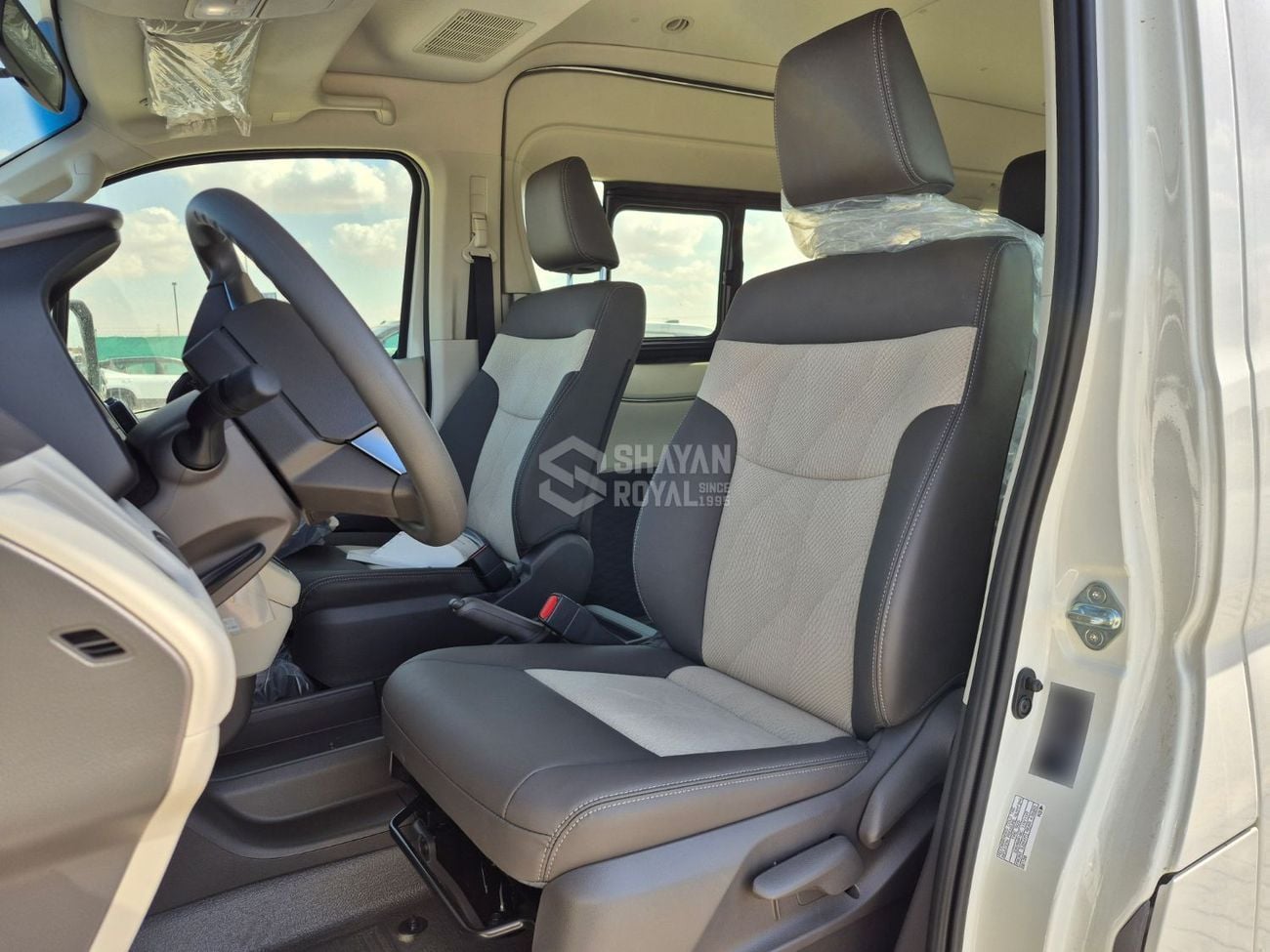 Toyota Hiace GL 3.5L PETROL V6 GL AT 13-SEATS RWD 2026MY