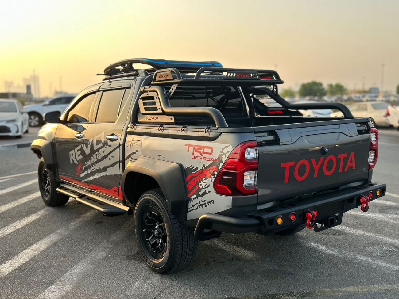 تويوتا هيلوكس 