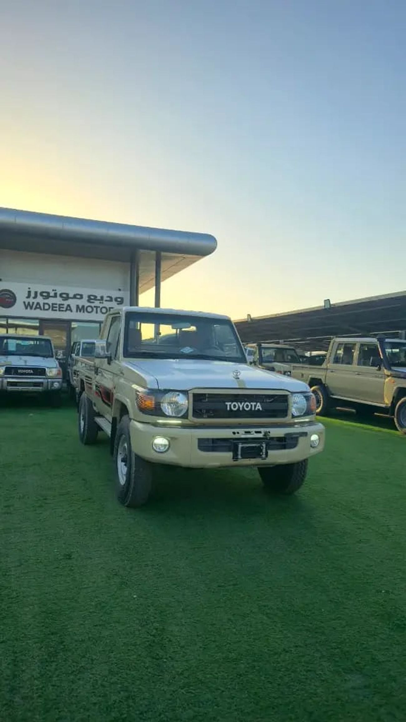 Toyota Land Cruiser 70 LC79 LX - GCC Specs - Brand