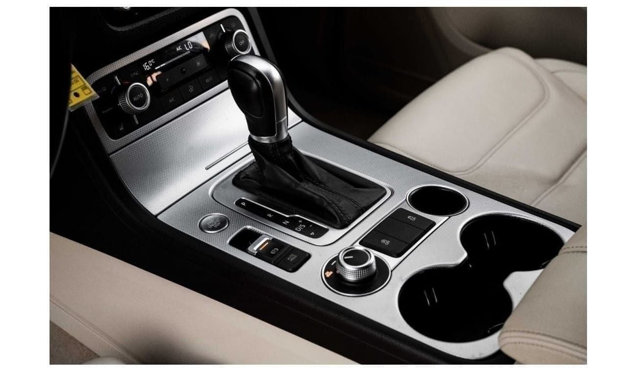 فولكس واجن طوارق R-Line | 1,821 P.M  | 0% Downpayment | Excellent Condition!