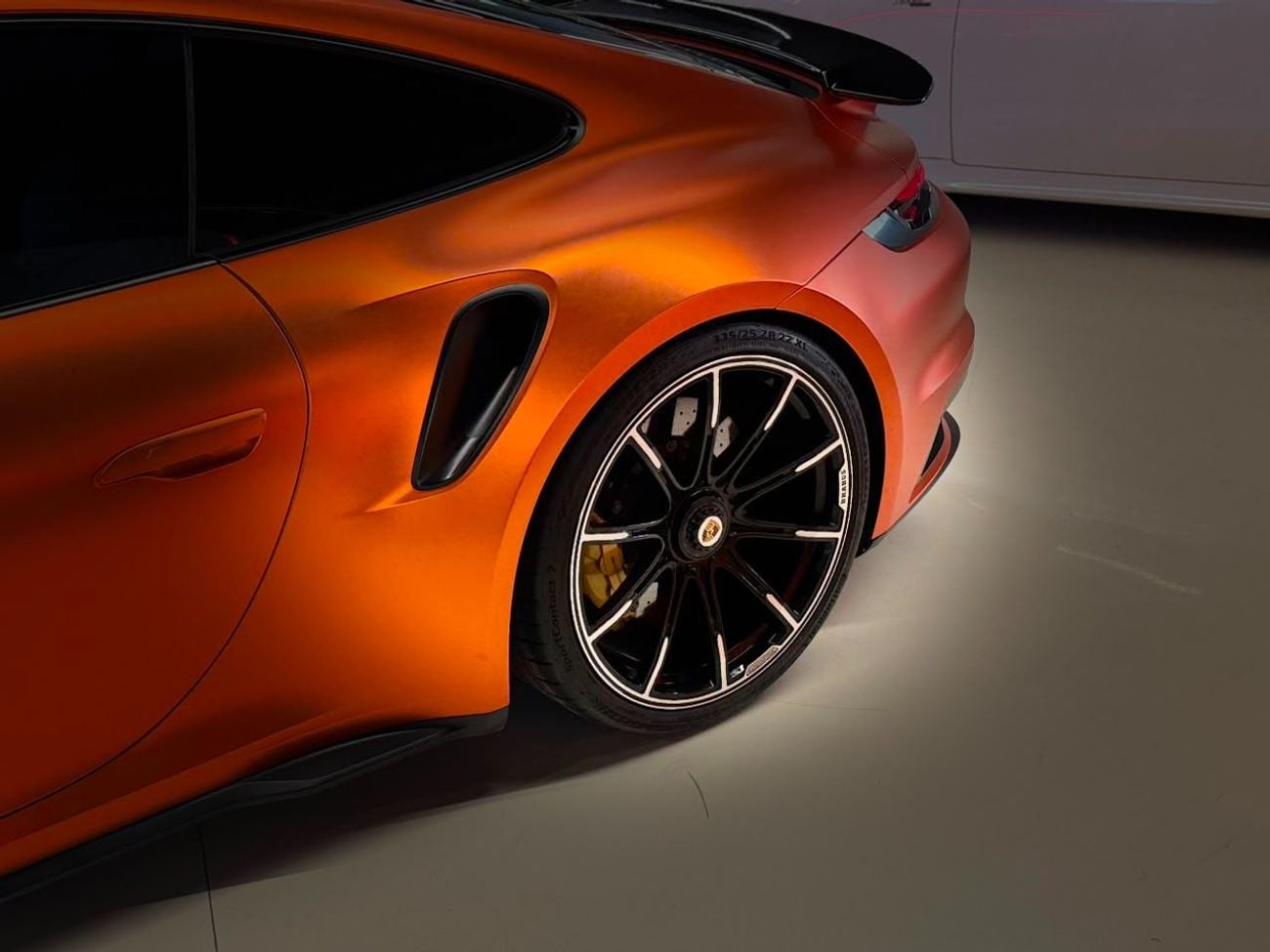بورش 911 TURBO S 2022 Porsche 911 Turbo S | Warranty and Service Included  | Low mileage