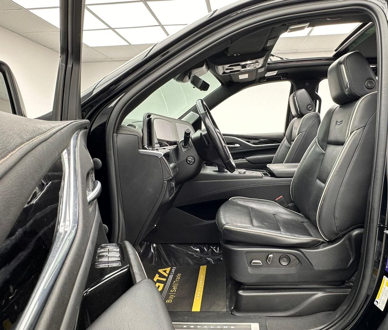 Cadillac Escalade 2022 Cadillac Escalade Sport, 1 Year Warranty Unlimited Km, Cadillac Full Service History, GCC