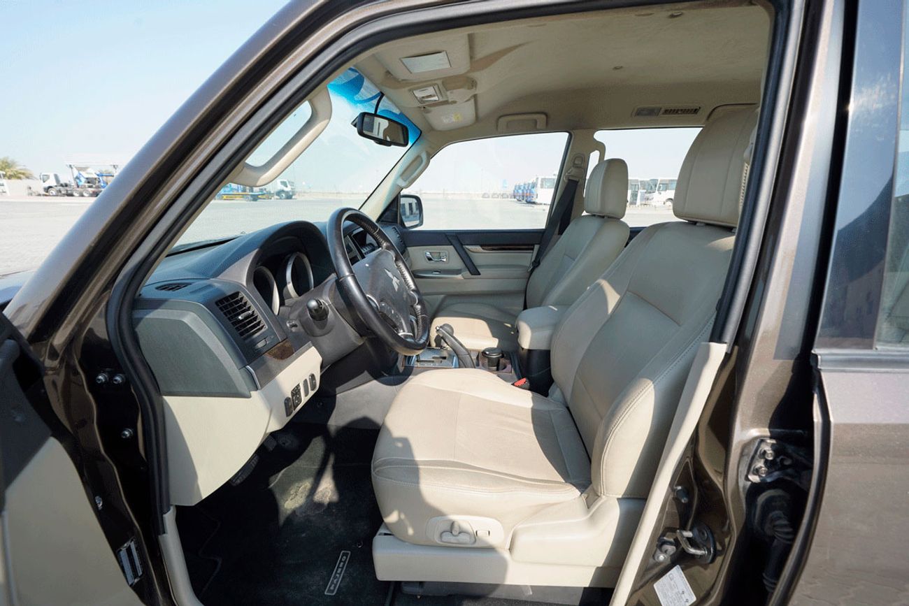 Mitsubishi Pajero 3.8L, GLS, Petrol, Automatic , MY2017