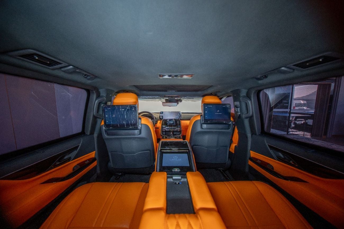 Lexus LX600