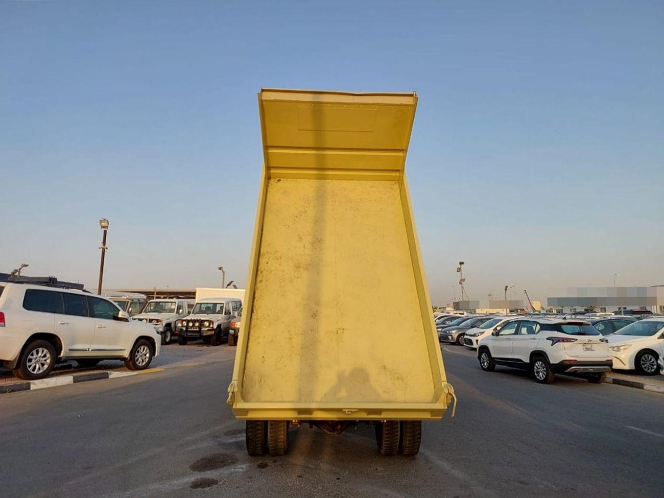 Mitsubishi Fuso Canter MITSUBISHI CANTER DUMPER TRUCK RHD 1986 MODEL 3.5 L DIESEL MANUAL(PM00040)