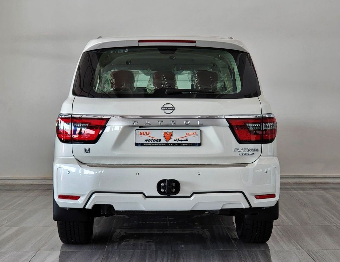 Nissan Patrol 5.6L-8CYL-Platinum VVEL DIG-Full Option-Excellent Condition GCC Specs-3 Years Warranty