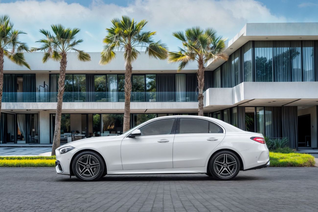 مرسيدس بنز C 200 C200 AMG | 3,721 P.M | 0% Downpayment | GARGASH WARRANTY / SERVICE