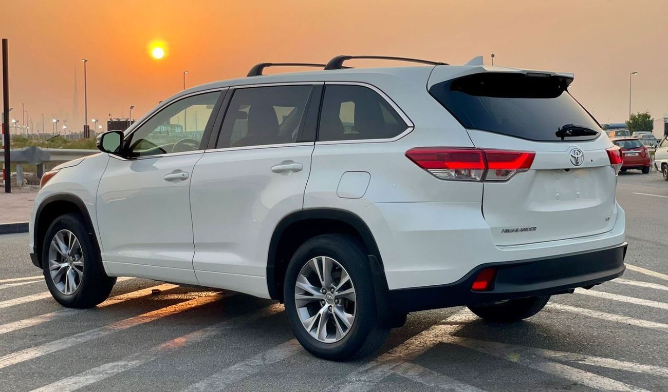 Toyota Highlander 2015 Toyota Highlander LE+ Plus 3.5L V6 - AWD 4x4 - Trunk Auto 7 Seater Electric Seat - 141,000 Mile